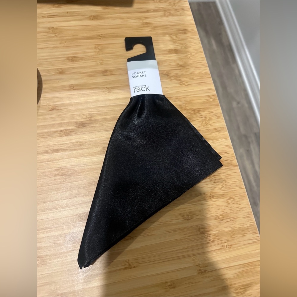 New Nordstrom Rack black square pocket handkerchief